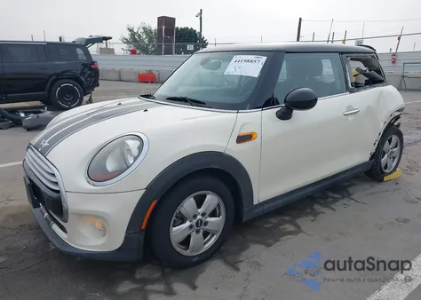 2015 Mini Hardtop Cooper z USA, uszkodzony, nr VIN WMWXM5C52FT937749